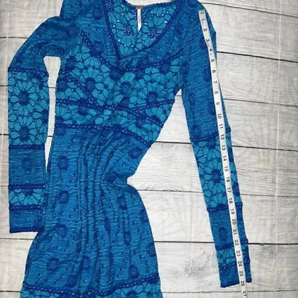 Free People Botanical Forest Long Sleeve Floral Bodycon Dress Blue Daisy sz XS - Picture 7 of 8